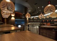 Handgefertigte Holz-Hängelampe