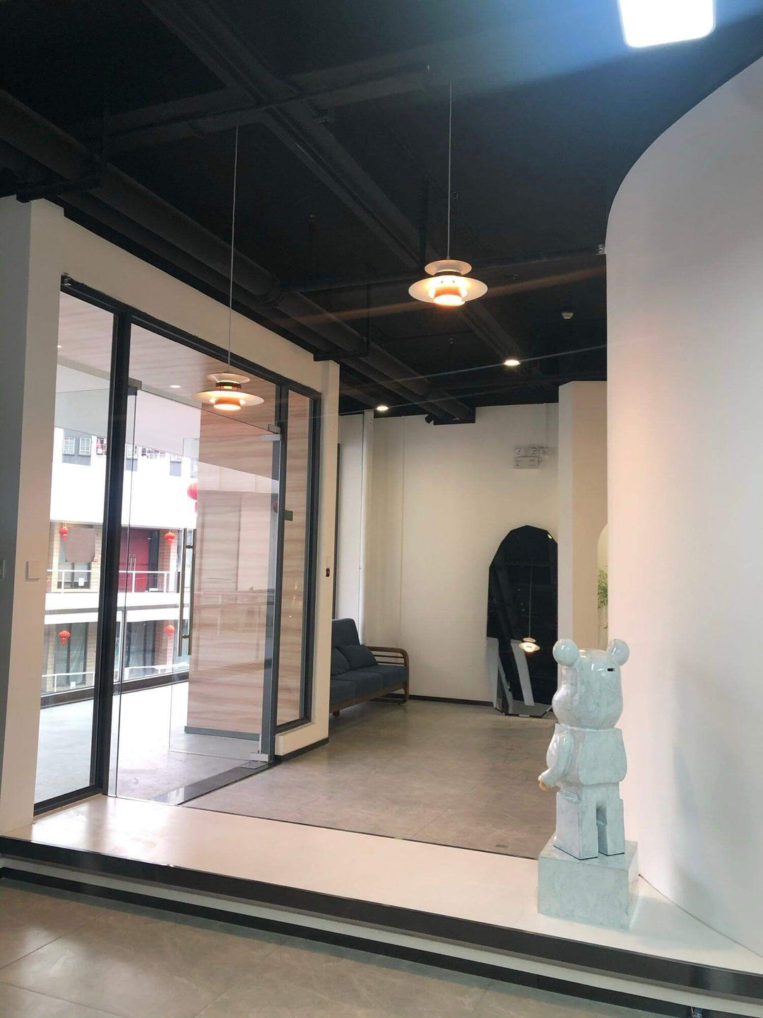 Moderne Metall-Pendelleuchte