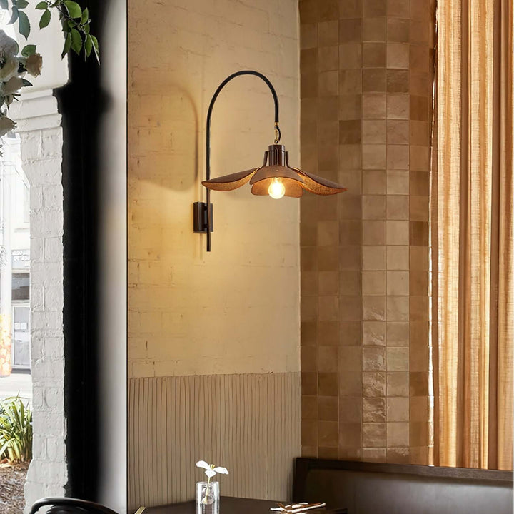 Blütenblätter Wandleuchte modern Stoff Designleuchte