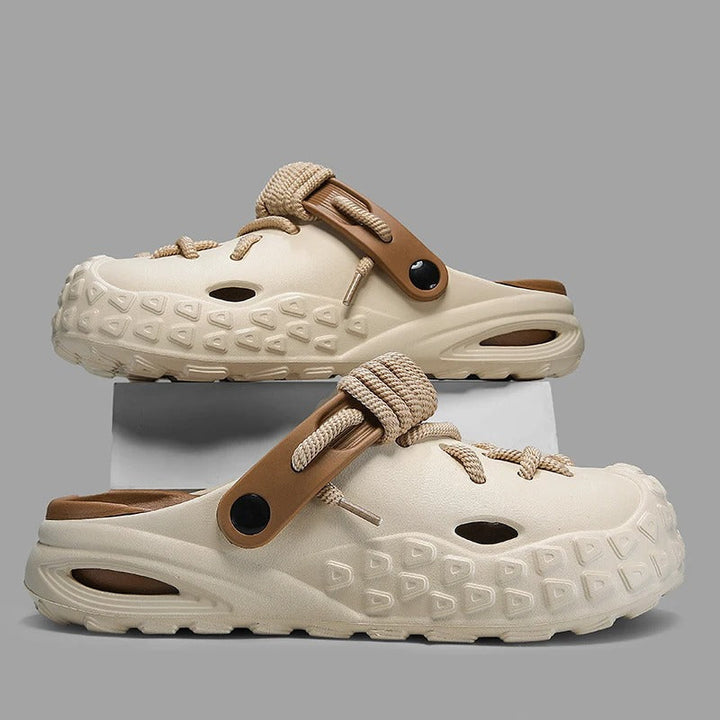 Lightweight men's slip-on clogs with rope lace, ideal for summer.
