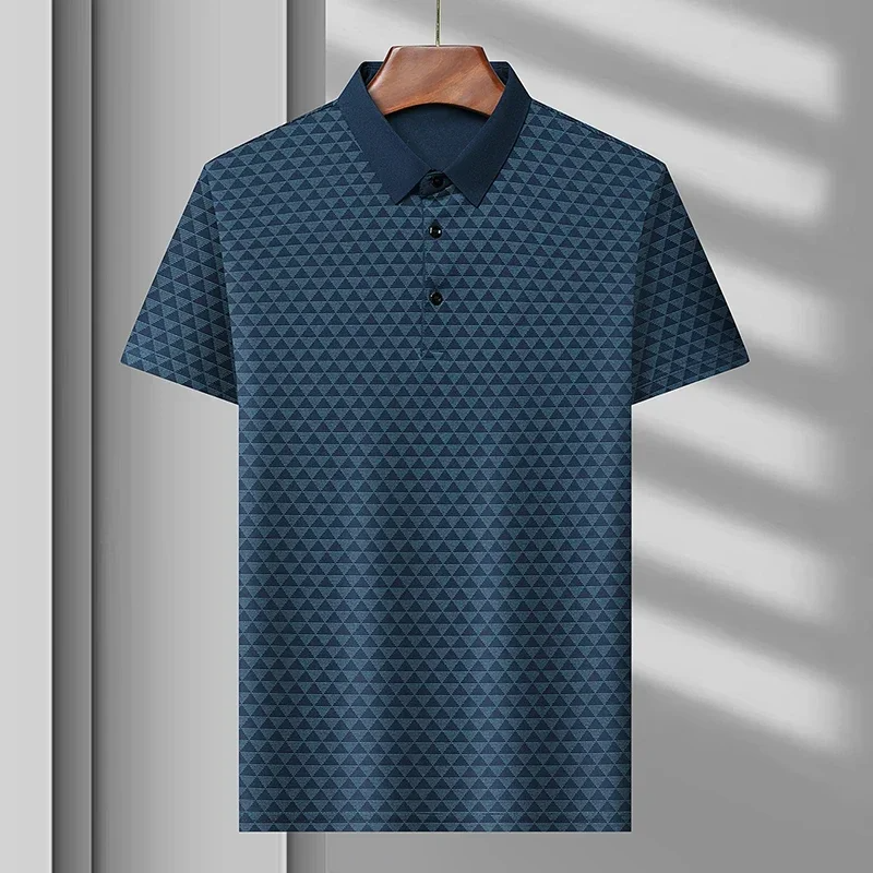 Modern classic men's polo shirt with an elegant diamond pattern, short sleeve, suitable for smart casual style.