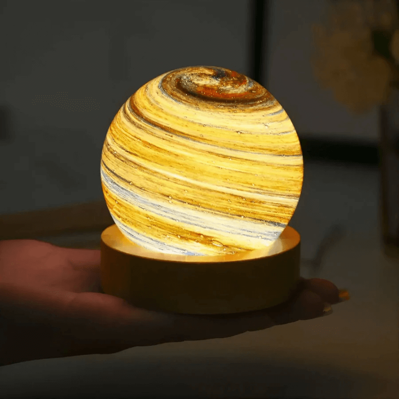 3D Mini Planetenlampe mit Holzsockel