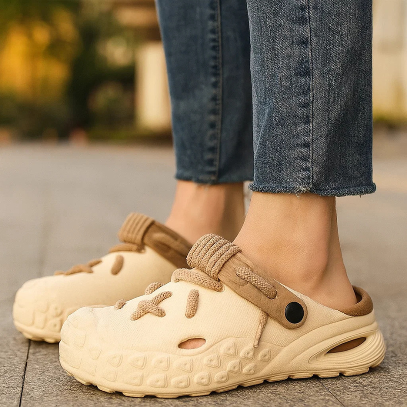Women's Echo Laced Clogs: personalized style & all-day comfort for everyday wear.