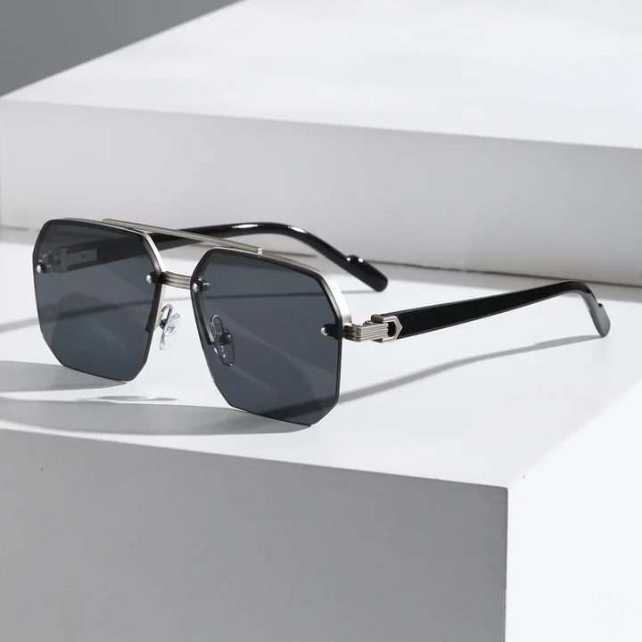 Lightweight men's geometric sunglasses. Comfortable and stylish modern eyewear, perfect accessory for daily wear.