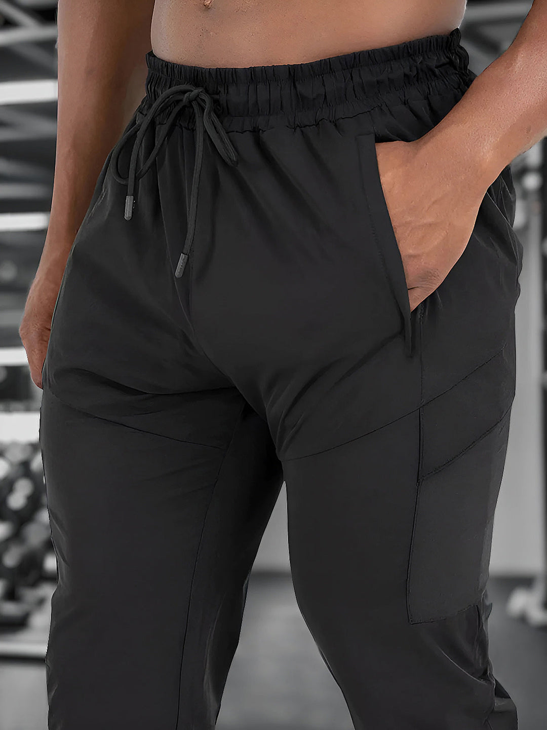 Valenza men's performance pants, tapered jogger style, quick-dry stretch for training.