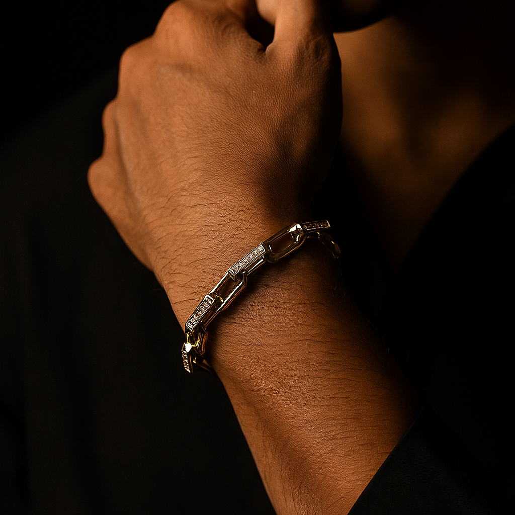 Luxury men's Orion chainlink bracelet. High-quality stainless steel and sparkling zirconia. Perfect gift.