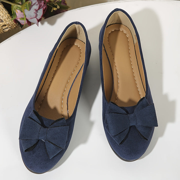 Comfortable women's footwear with arch support, great for any occasion.