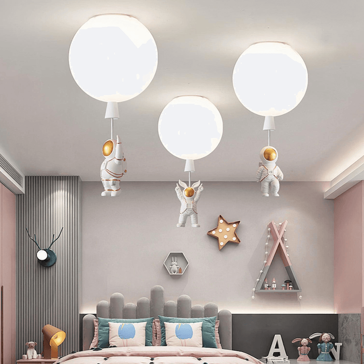 Moderne LED-Deckenleuchte "Mond & Astronauten"