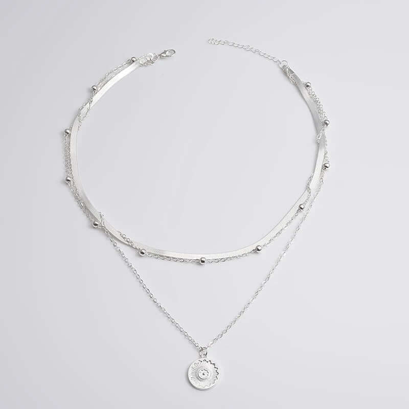 Elegante Silberne Dreifach-Halskette