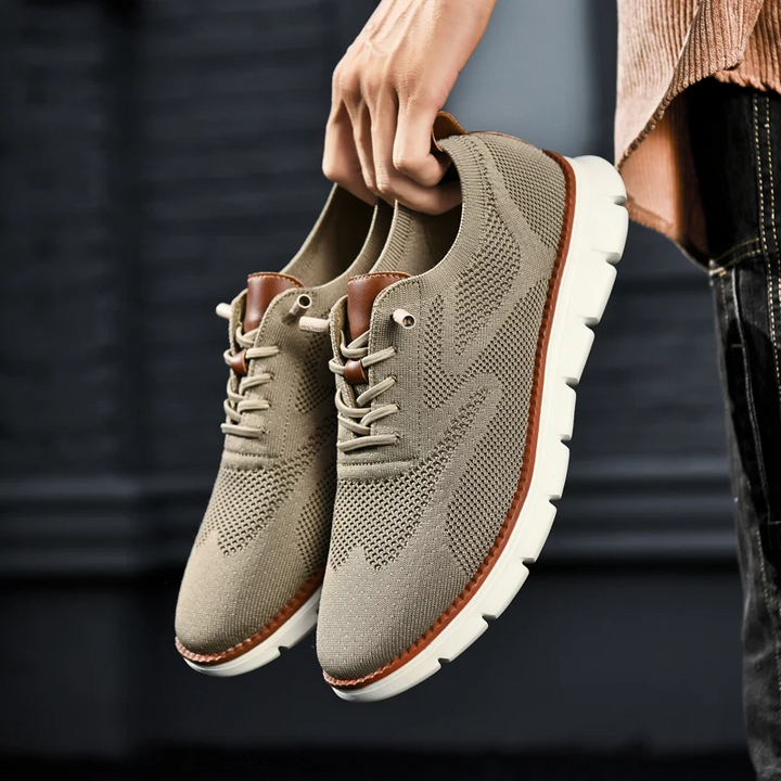 Lightweight men's UrbanFlex athletic sneakers with breathable mesh, ideal for walking.