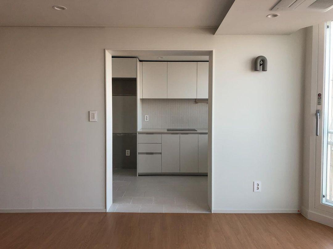 Verstellbare U-förmige LED Wandleuchte