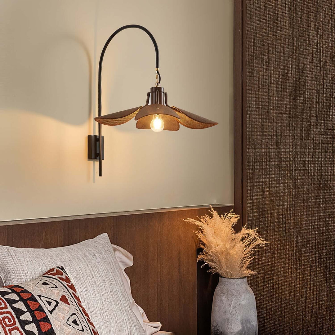 Blütenblätter Wandleuchte modern Stoff Designleuchte