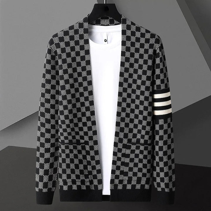Men's casual checkered cardigan, an open-front design with bold striped sleeves, perfect for a relaxed yet stylish outfit.