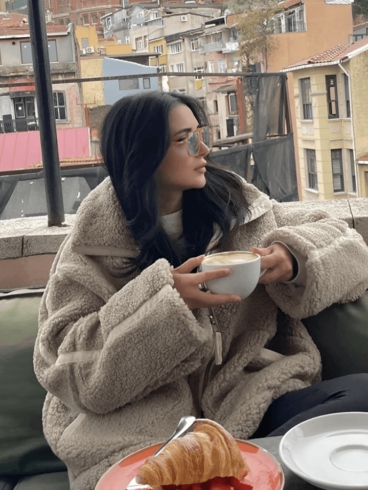 Eleganter Mantel in Übergröße