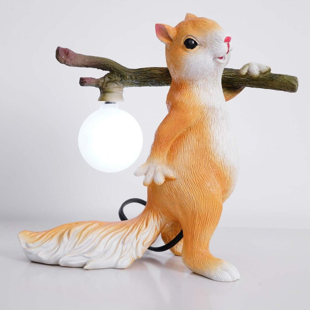 Dekorative Eichhörnchen Tischlampe mit LED