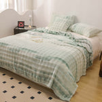 Kaninchen Samt-Buntes Grün