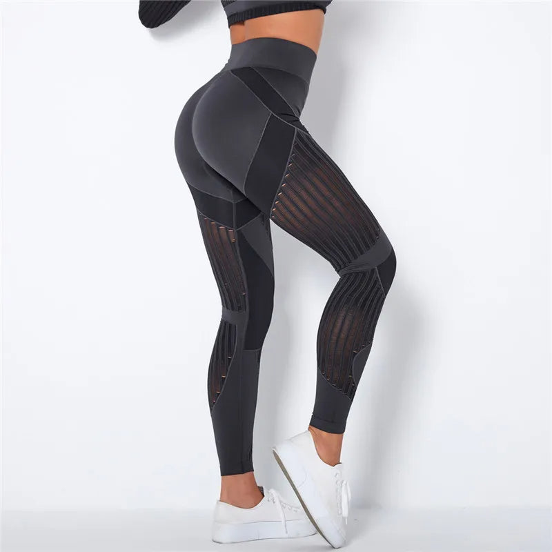 Comfortable women's seamless high-waist leggings, ideal for fitness, yoga, and versatile daily activewear.