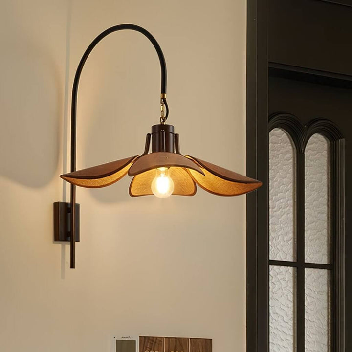 Blütenblätter Wandleuchte modern Stoff Designleuchte