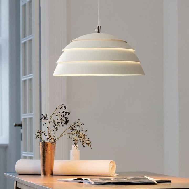Moderne LED Pendelleuchte - Kuppel Design