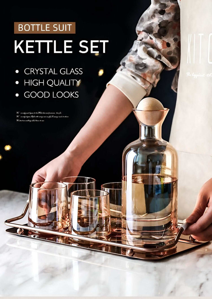 Elegante Glaskaraffe mit Holzdeckel