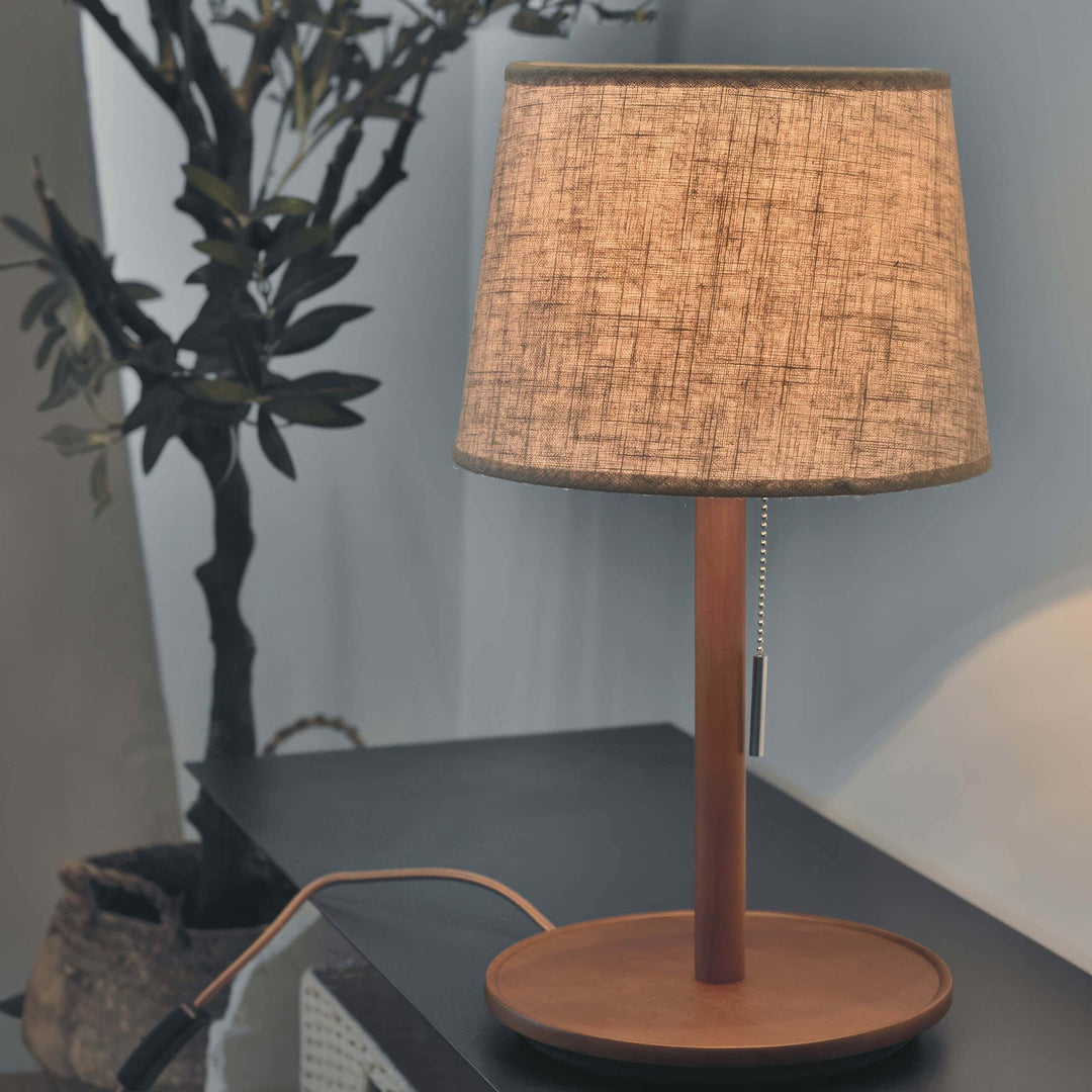 Designer Tischlampe Nussbaumholz mit Stoffschirm