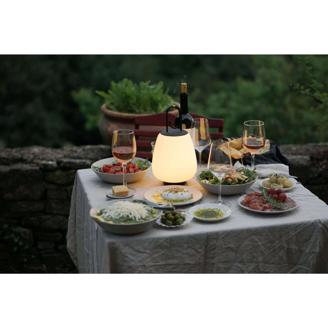 Vielseitige Terrassenlaterne für Garten & Balkon