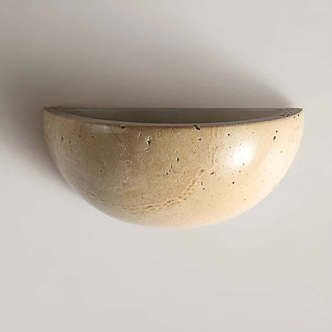 Halbrunde Stein-Wandleuchte mit LED, Wabi-Sabi Stil