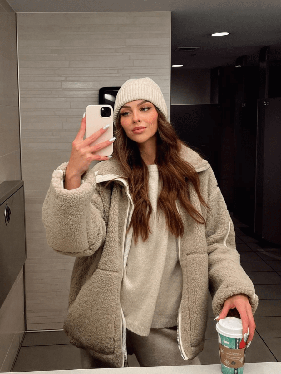 Eleganter Mantel in Übergröße