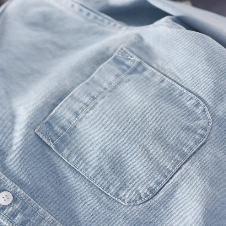 Relaxed men's classic button-down shirt, long-sleeve, versatile everyday casual top for layering.