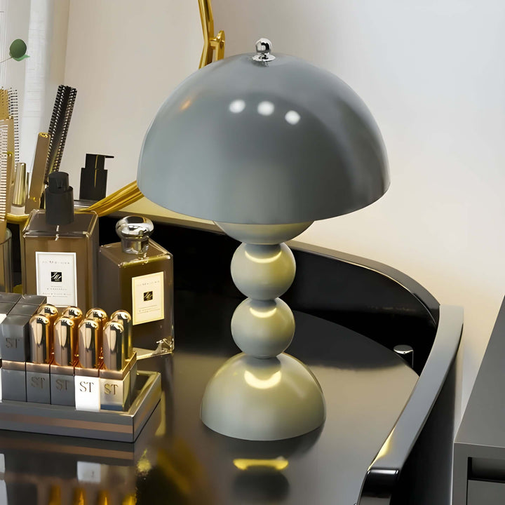 Dimmbare LED Tischlampe - Modernes Design