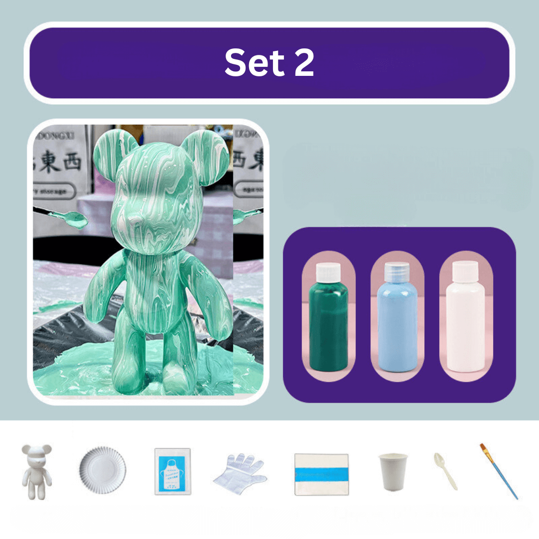 Handbemalter Deko-Bär - Farbenfrohe Wohnraumgestaltung