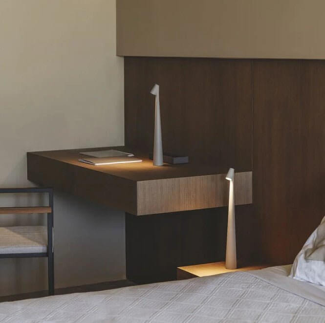 Tragbare LED Tischleuchte, dimmbar, Alu