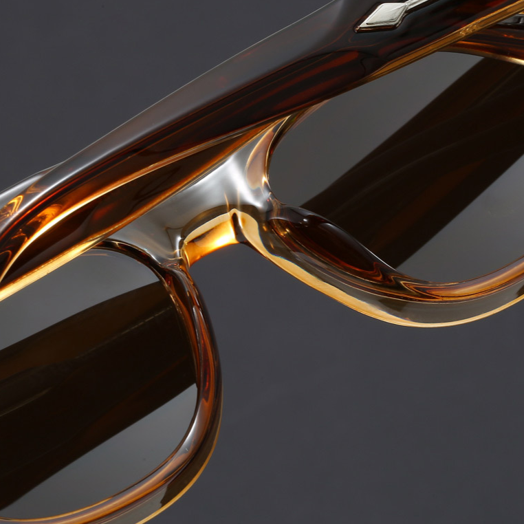 Unisex fashion eyewear: retro square polarized sunglasses for ultimate sun protection.