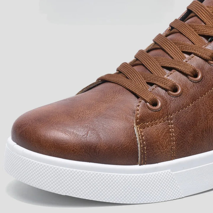 Comfortable men's walking sneakers, perfect for everyday casual wear & active lifestyles. Versatile design.