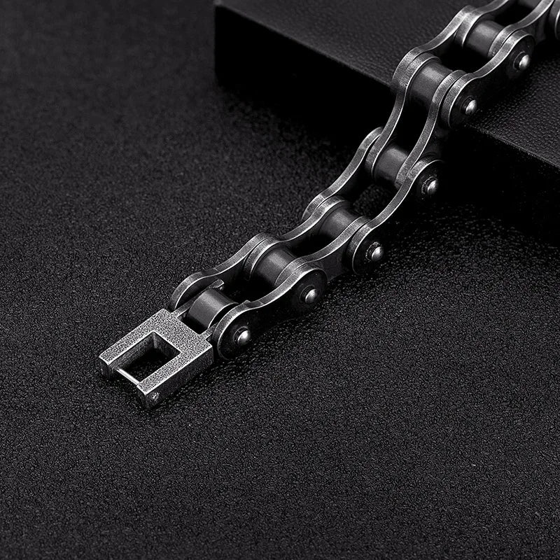 Stylish men's vintage black stainless steel chain bracelet. Durable, timeless jewelry with a rugged, masculine appeal.