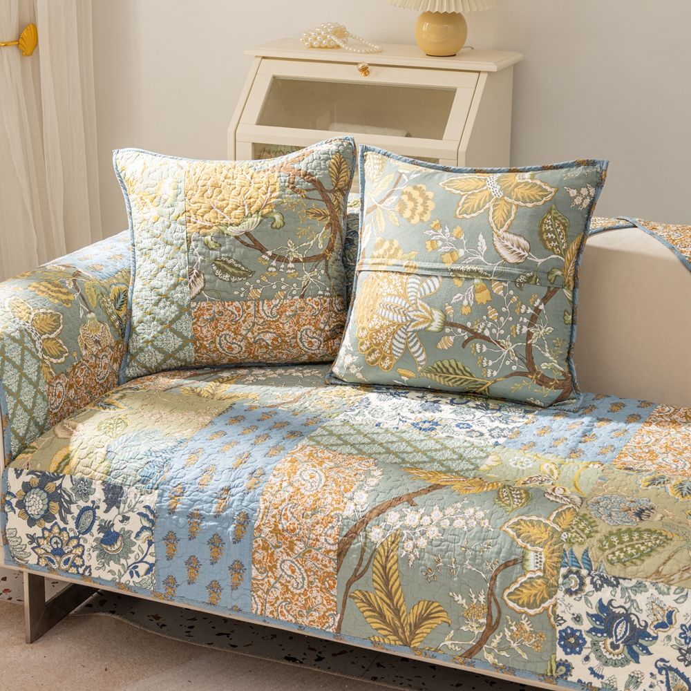 Classic Floral Cotton Sofa Cover with Non-Slip Backing