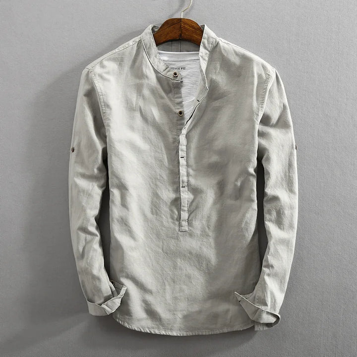 Classic men's button-up shirt in a versatile style, perfect for casual spring fashion or summer wear.