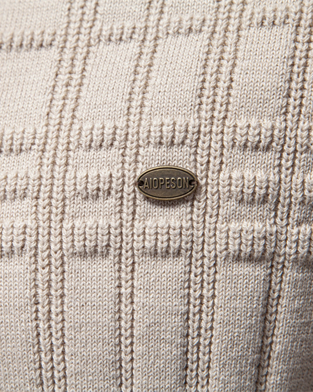 Stylish men's everyday crew sweater, textured knit for effortless layering and fashion.