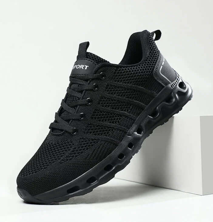 Breite Zehenbox & Federnde Sohle