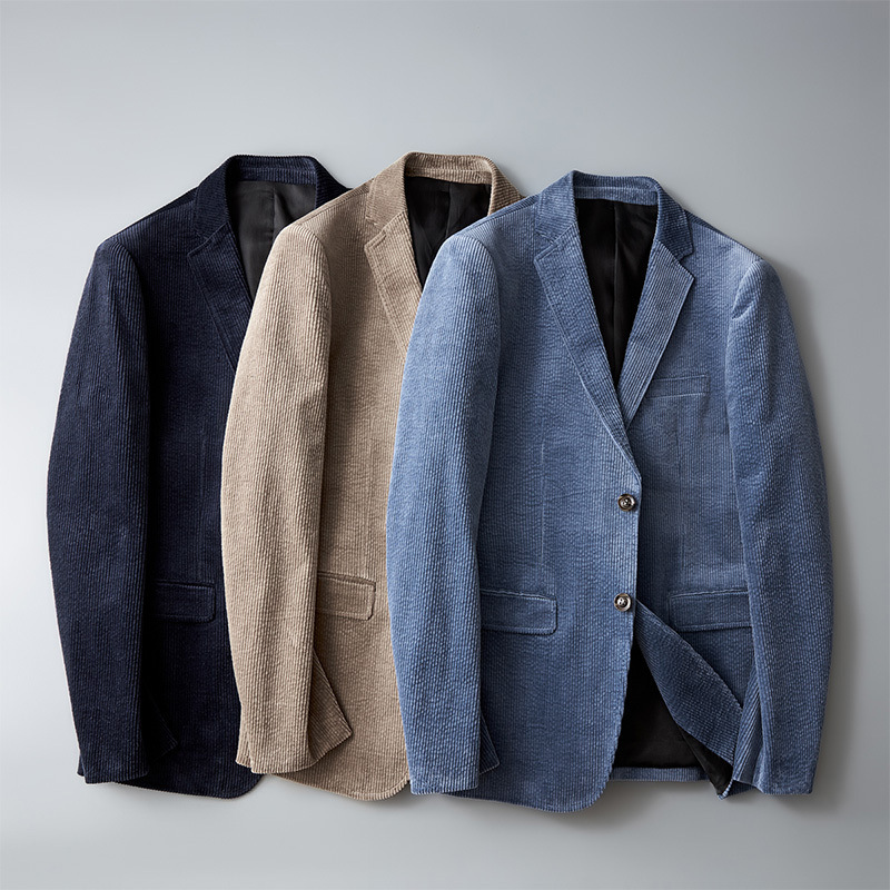 Elegant Men's Heritage Tailored Blazer. Versatile jacket for office, events, or smart casual outfits.