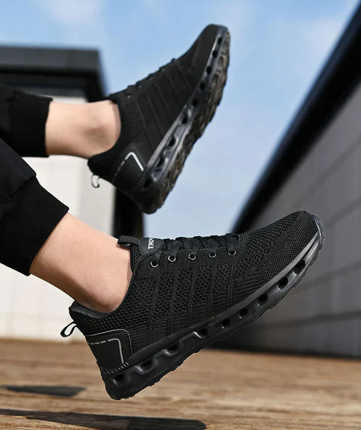 Breite Zehenbox & Federnde Sohle