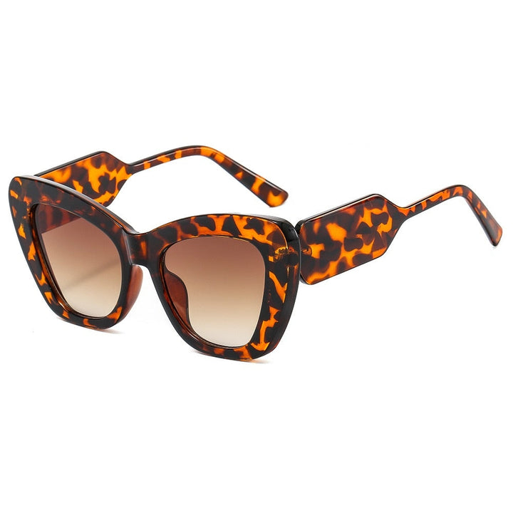 Stylish women's cat eye sunglasses with UV400 protection and glare-reducing polarized lenses.