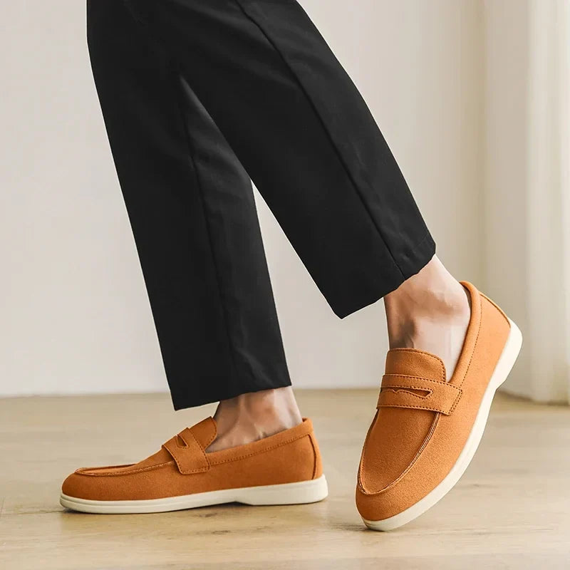 Dressy men's slip-on loafers, combining formal look with lasting comfort.