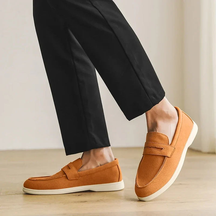 Dressy men's slip-on loafers, combining formal look with lasting comfort.