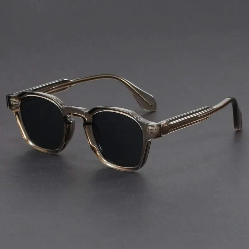 Essential UV protection with these classic unisex retro square frame sunglasses.