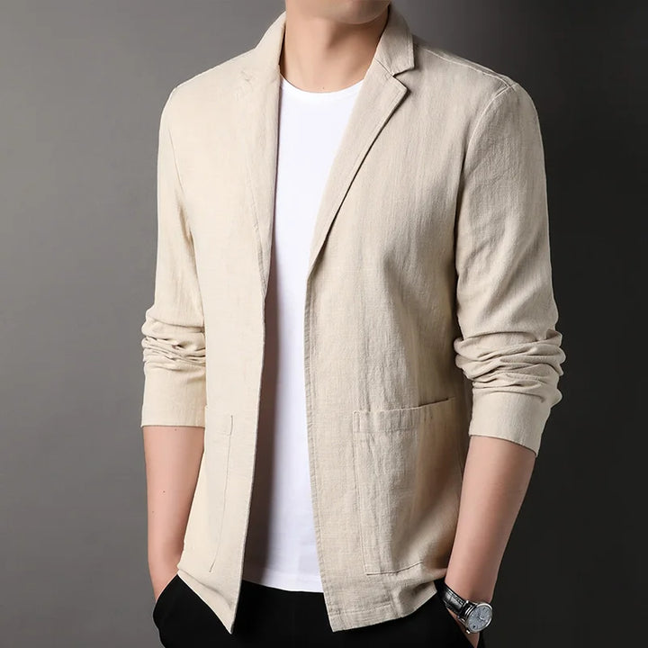 Relaxed fit men's summer blazer featuring stylish patch pockets, ideal lightweight outerwear for warm weather.