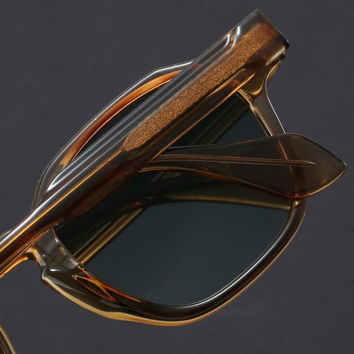 Stylish unisex retro square sunglasses for everyday wear, with UV protection & anti-glare lenses.