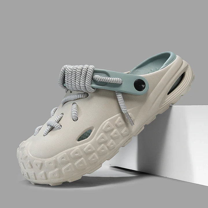 Water-friendly men's casual clogs, cushioned for everyday comfort.