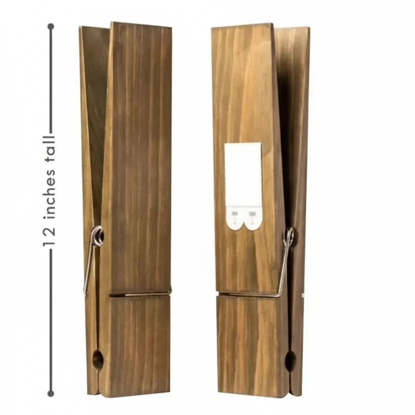 Stylish wooden towel clip, ideal for organizing hand towels in bathrooms. Adds a minimalist touch to your home decor.