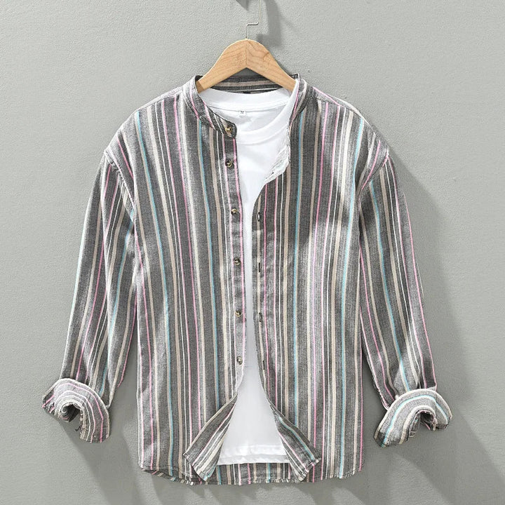 Breathable men's summer shirt, lightweight with a chic striped collar, ideal casual fashion for warm days.